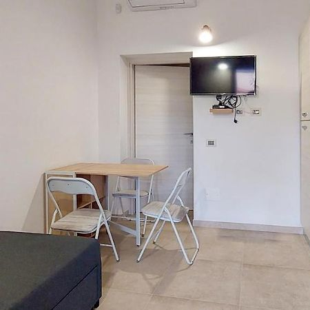 Appartamento Brigida Bilocale 2 Posti Vicino Al Centro ซาน เตโอโดโร ภายนอก รูปภาพ